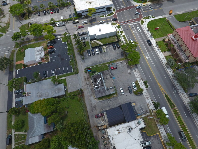 975 NE 125th St, North Miami, FL for lease - Aerial - Image 3 of 7