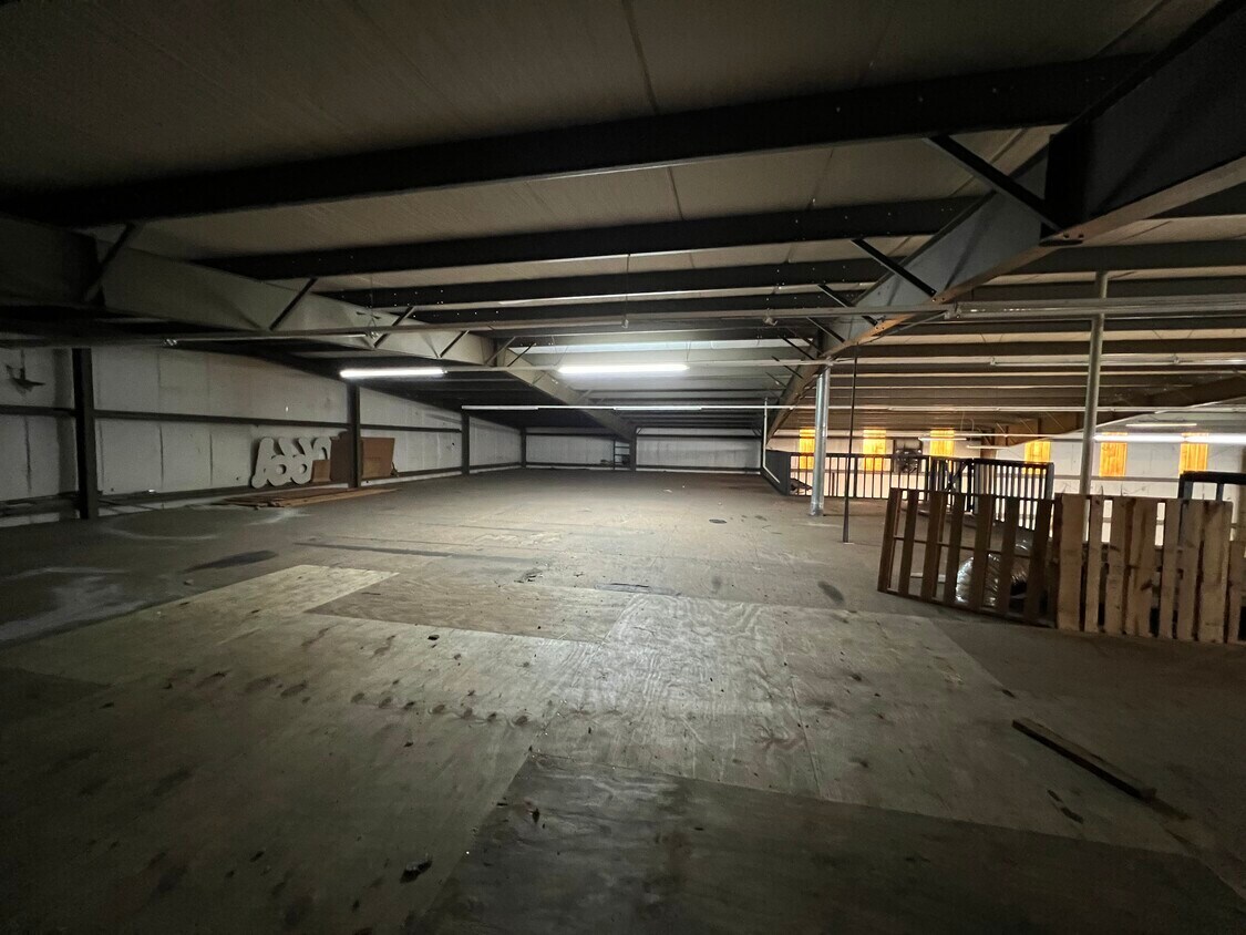 131 W Duval St, Lake City, FL for lease Interior Photo- Image 1 of 12