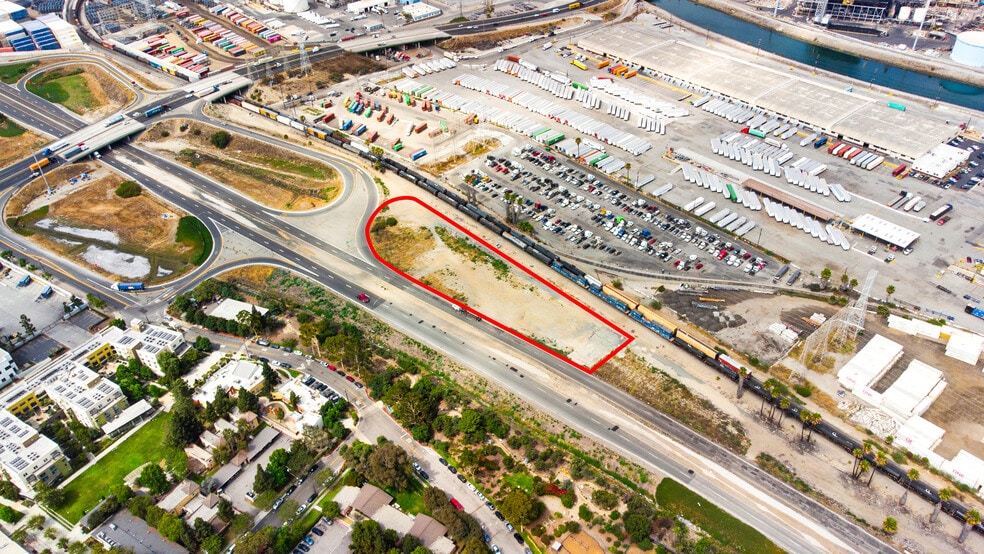 Land in Long Beach, CA for lease - Building Photo - Image 2 of 4