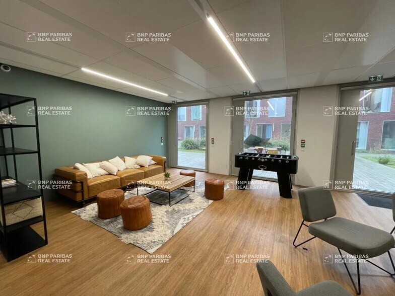 82 Rue Winston Churchill, Lille for sale - Building Photo - Image 2 of 11