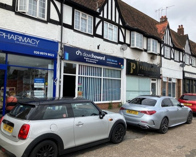 8 High Street, West Molesey for lease - Primary Photo - Image 1 of 1