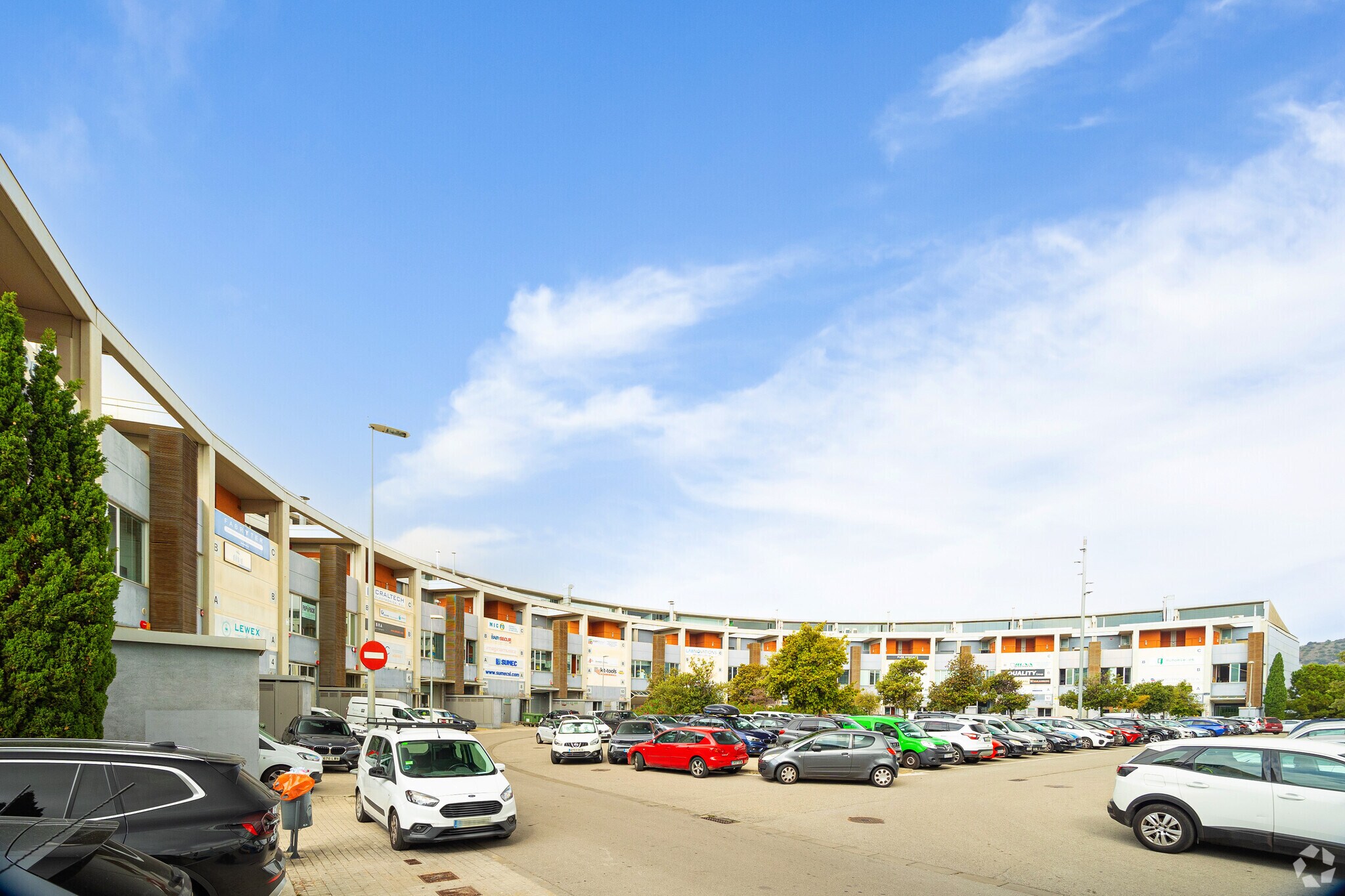 Industrial in Badalona, Barcelona for sale Primary Photo- Image 1 of 4