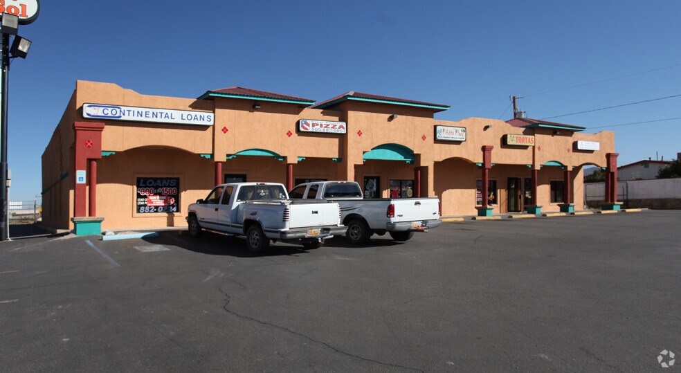 880 Anthony Dr, Anthony, NM 88021