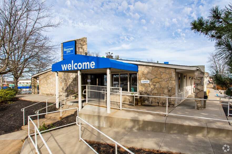 282 North Ave, Washington, PA for sale - Primary Photo - Image 2 of 9