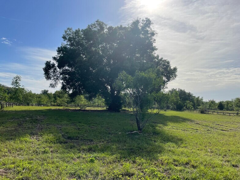 22914 W Newberry Rd, Newberry, FL 32669