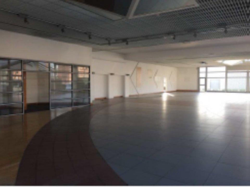 Flex in Soissons for lease Interior Photo- Image 1 of 2