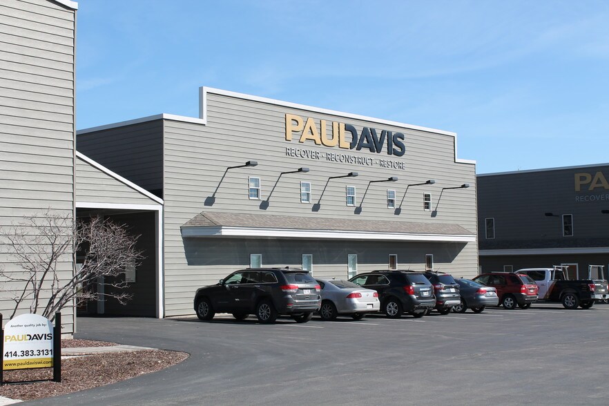 2020 S 4th St, Milwaukee, WI for sale - Building Photo - Image 3 of 15