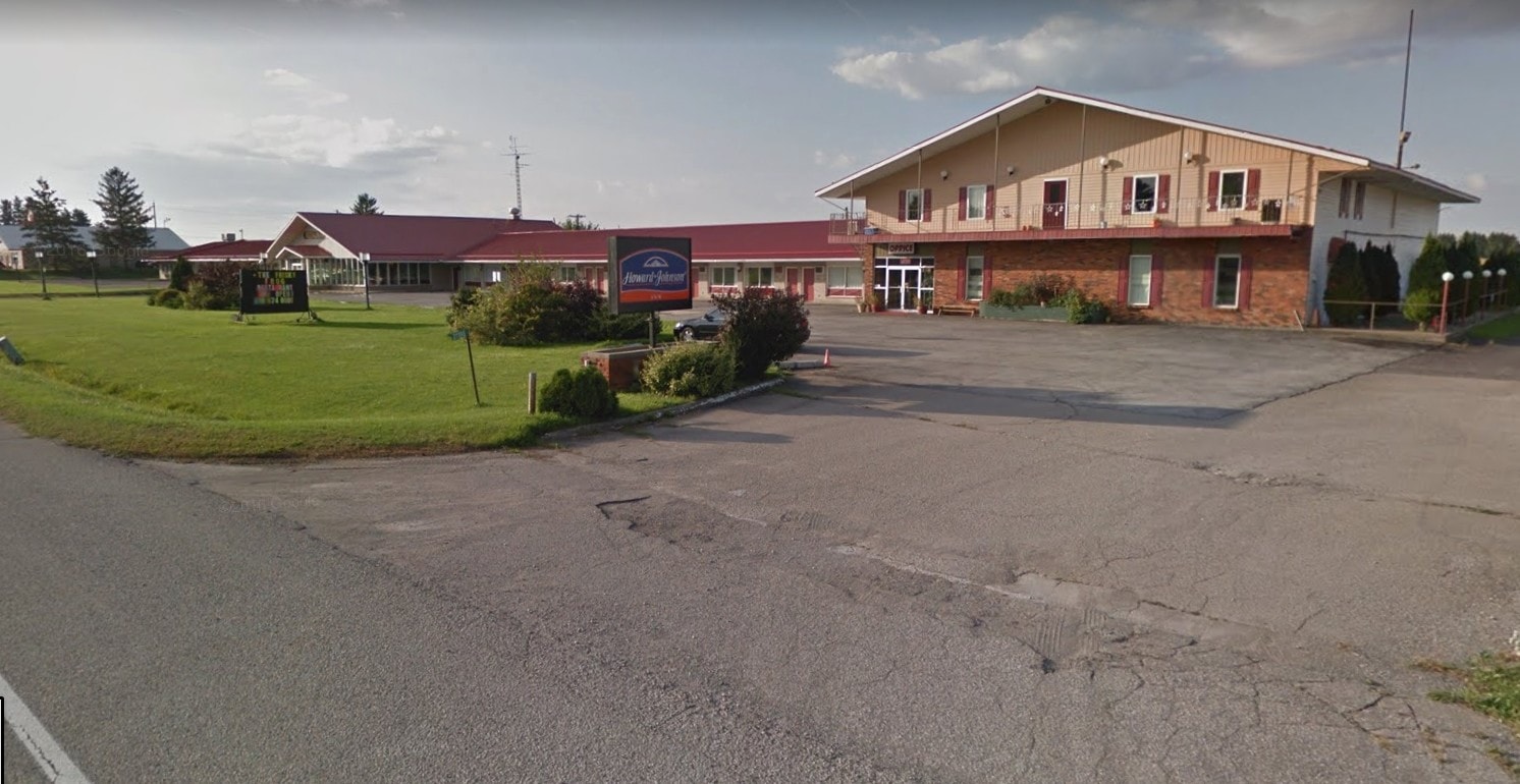 21198 Victoria Rd, Chatham-Kent, ON for sale Building Photo- Image 1 of 1