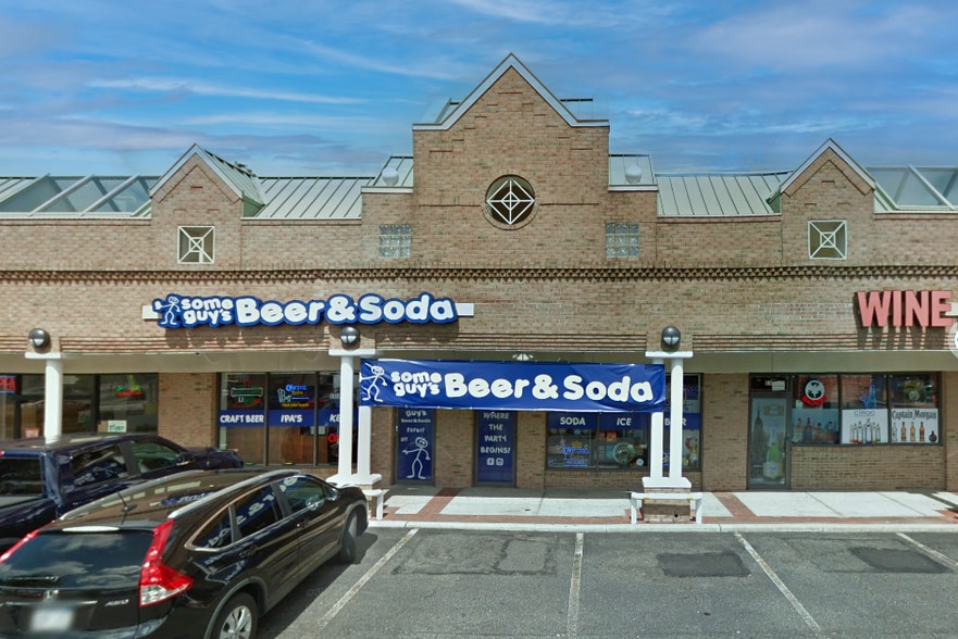 36-84 E Sunrise Hwy, Lindenhurst, NY for lease - Building Photo - Image 1 of 9