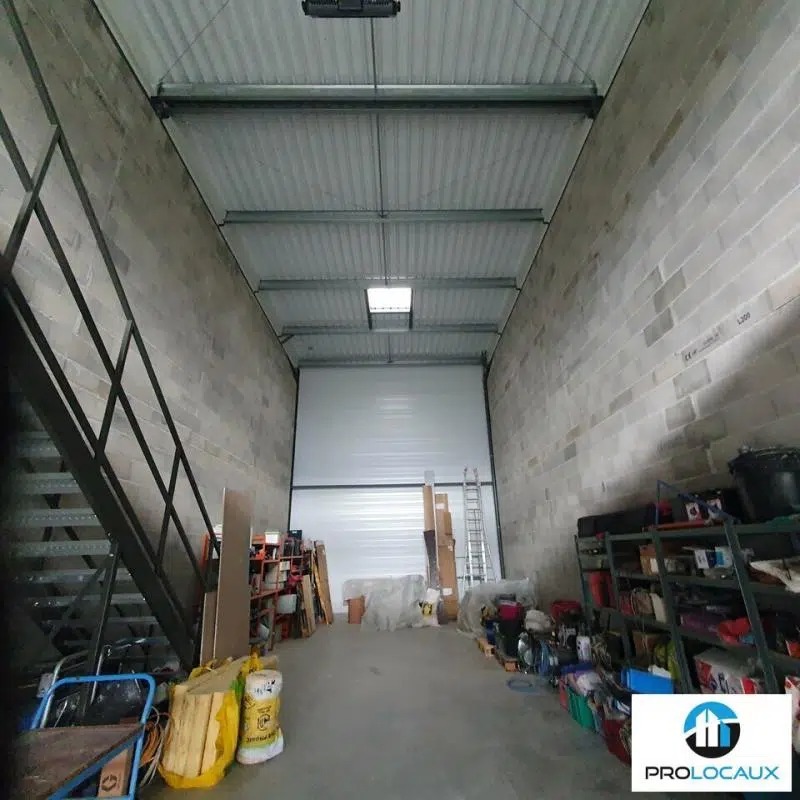 Flex in Voiron for lease Interior Photo- Image 1 of 8