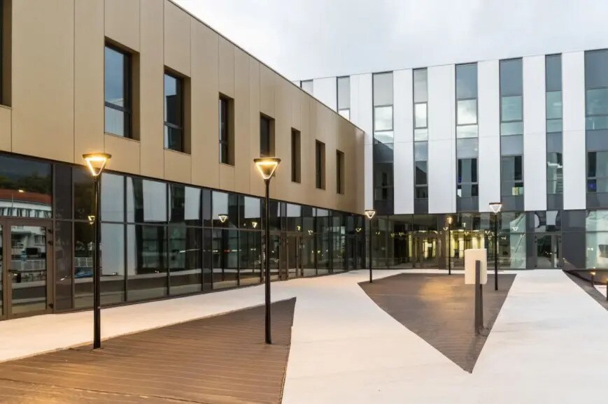 Office in Saint-Étienne for lease - Building Photo - Image 3 of 3