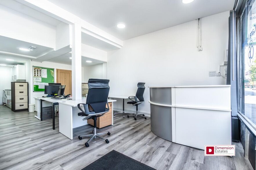 183 Lower Clapton Rd, London for lease - Building Photo - Image 2 of 10