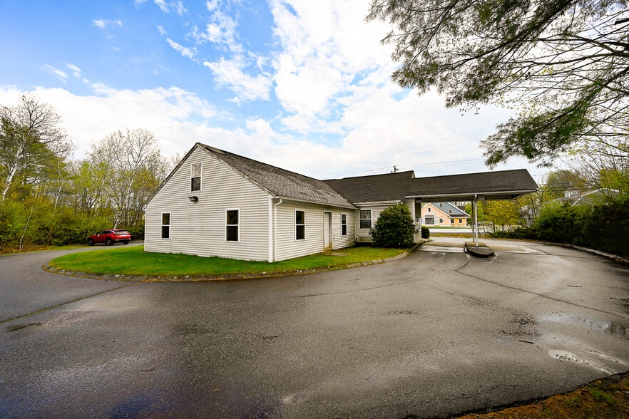 650 Portsmouth Ave, Greenland, NH for sale - Building Photo - Image 3 of 9