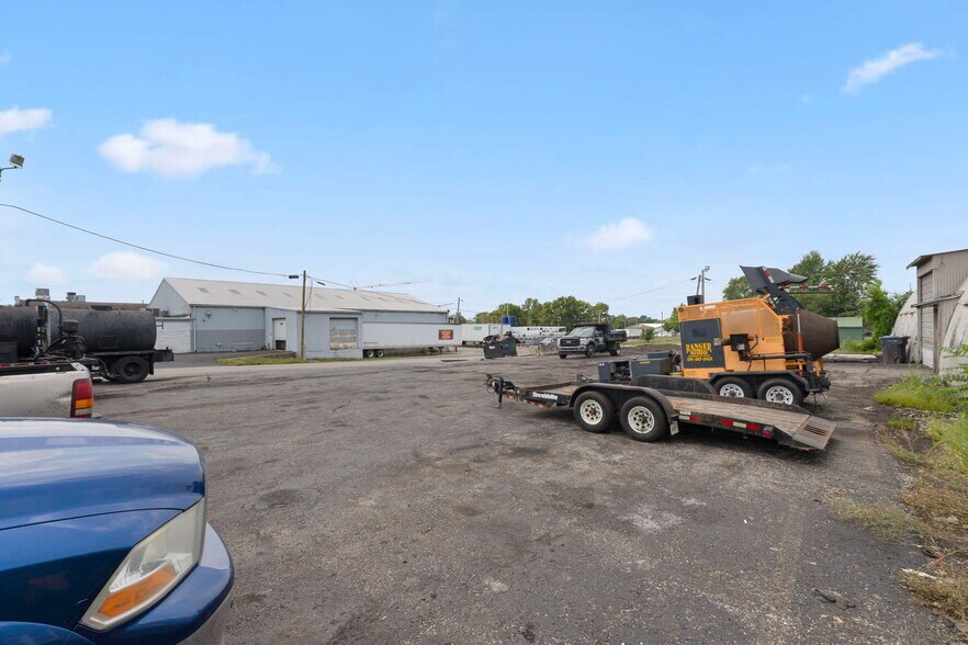 310 Argonne Rd, Warsaw, IN for sale - Building Photo - Image 2 of 45