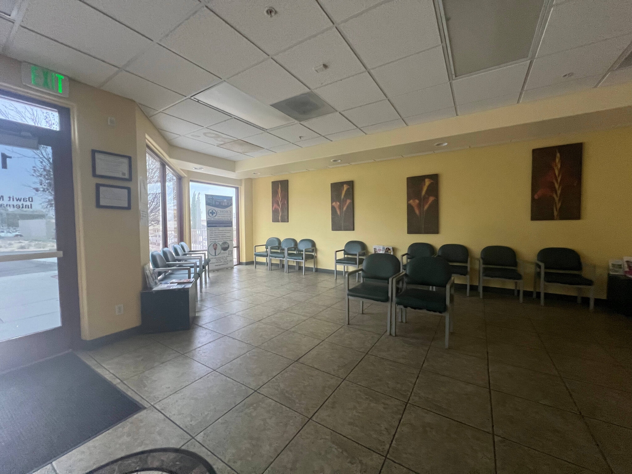 16070 Tuscola Rd, Apple Valley, CA for lease Interior Photo- Image 1 of 8