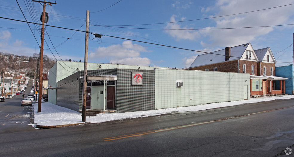 2701 Walnut St, Mckeesport, PA for sale - Primary Photo - Image 1 of 9