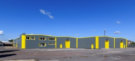 7 Woodrow Way, Gloucester for lease Building Photo- Image 2 of 9