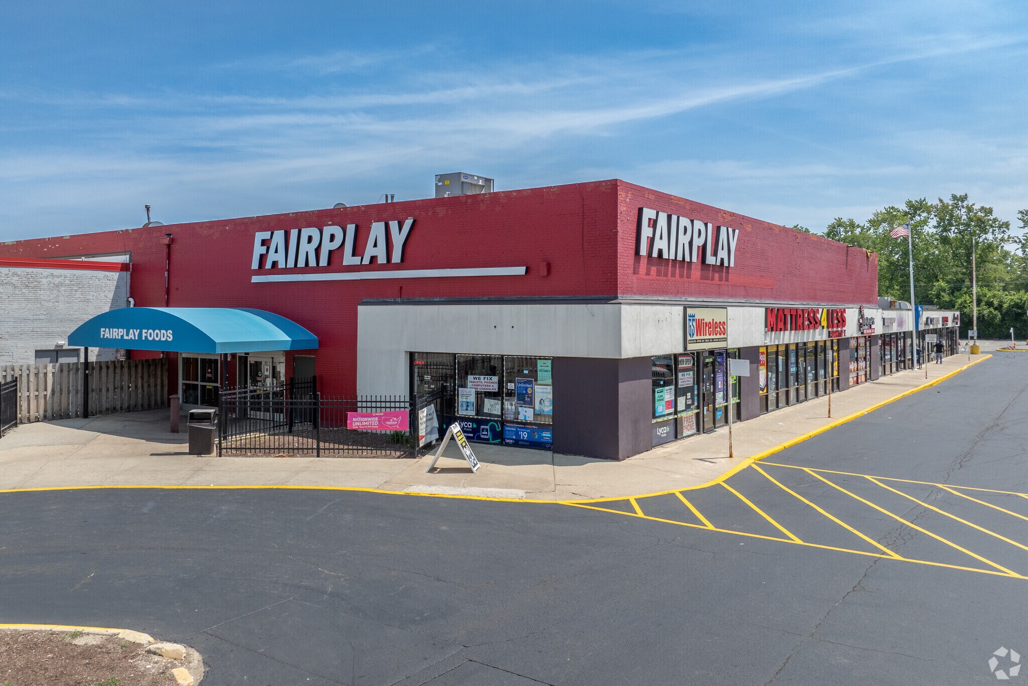 Retail in Markham, IL for sale Primary Photo- Image 1 of 1