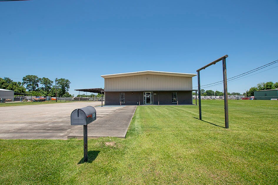 108 Lois Rd, Houma, LA for sale Primary Photo- Image 1 of 1
