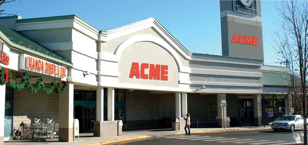 West Chester Pike, Havertown, PA for lease - Building Photo - Image 1 of 2