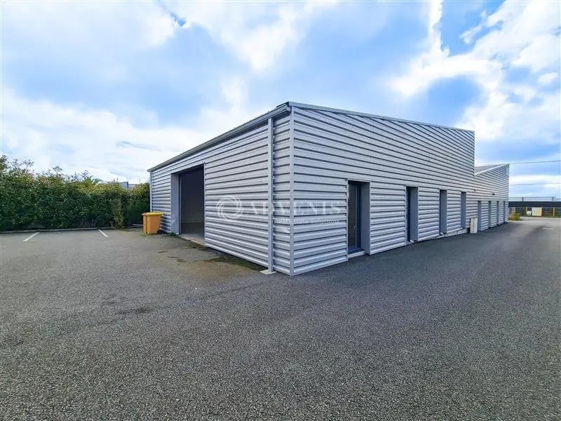 Flex in Plérin for lease Building Photo- Image 1 of 13