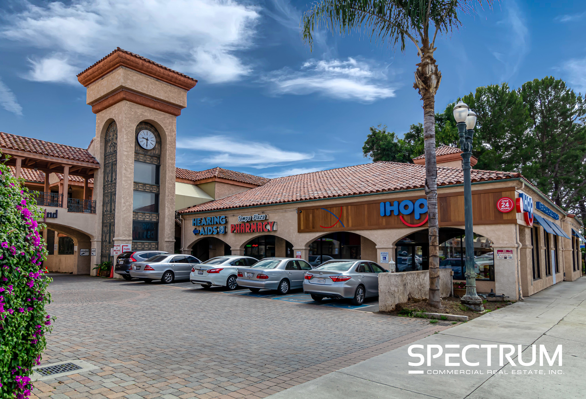 19100 Ventura Blvd, Tarzana, CA for lease Building Photo- Image 1 of 9