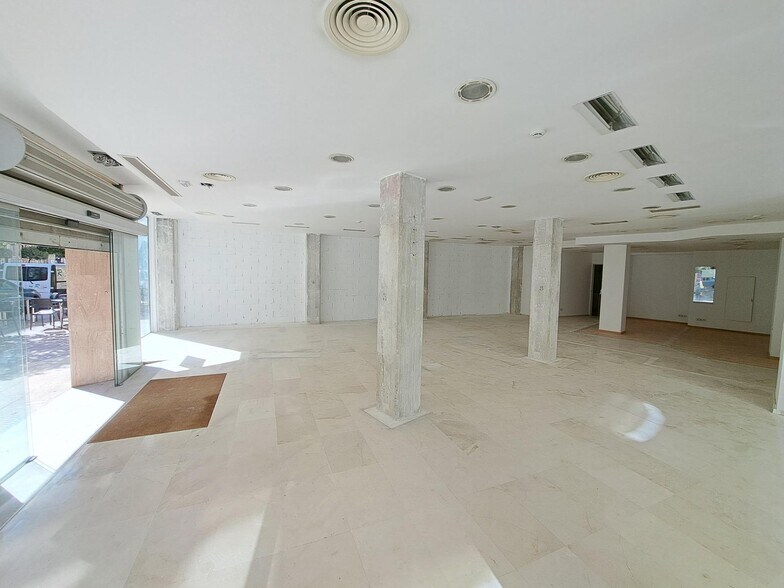 Retail in Alzira, Valencia for lease - Building Photo - Image 2 of 6