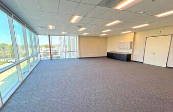42006 Remington Ave, Temecula, CA for lease Interior Photo- Image 1 of 5