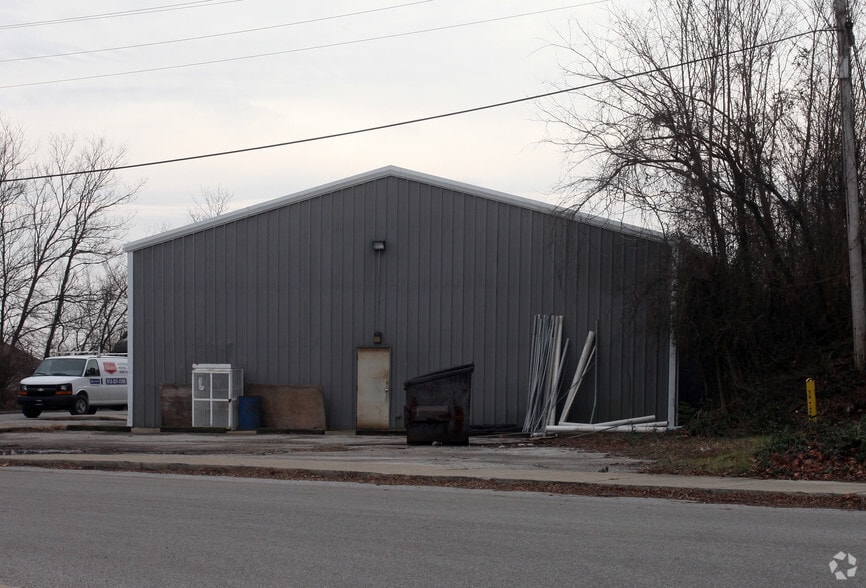 200-204 Westplex Ave, Bloomington, IN for lease - Building Photo - Image 2 of 11