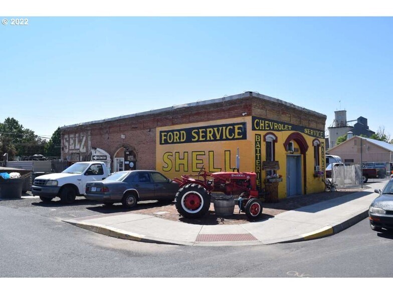 160 E Main St, Athena, OR for sale - Primary Photo - Image 1 of 1