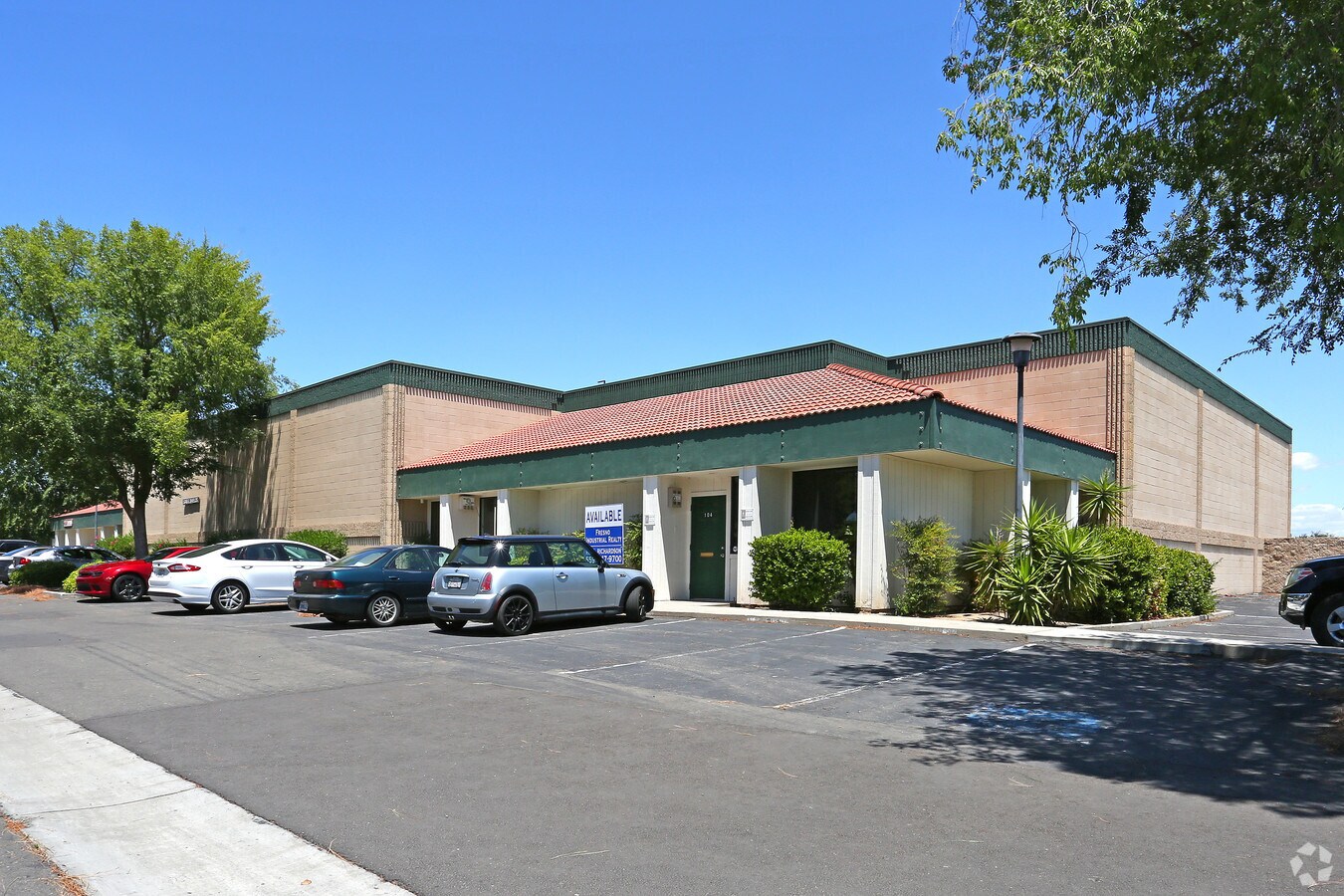 5748 E Shields Ave, Fresno, CA 93727 Industrial for Lease
