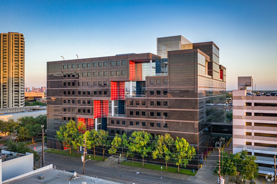 20 Greenway Plz, Houston, TX for lease - Primary Photo - Image 1 of 17