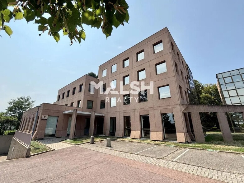 Office in Écully for sale - Building Photo - Image 1 of 9