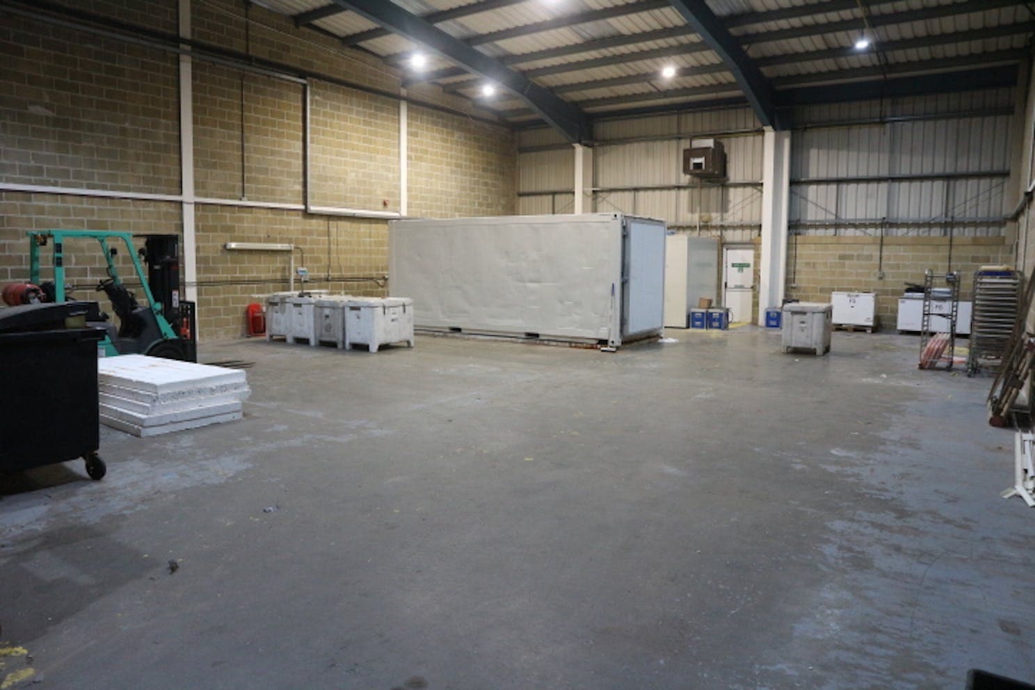 10 Station Rd, Reading for lease Interior Photo- Image 1 of 5