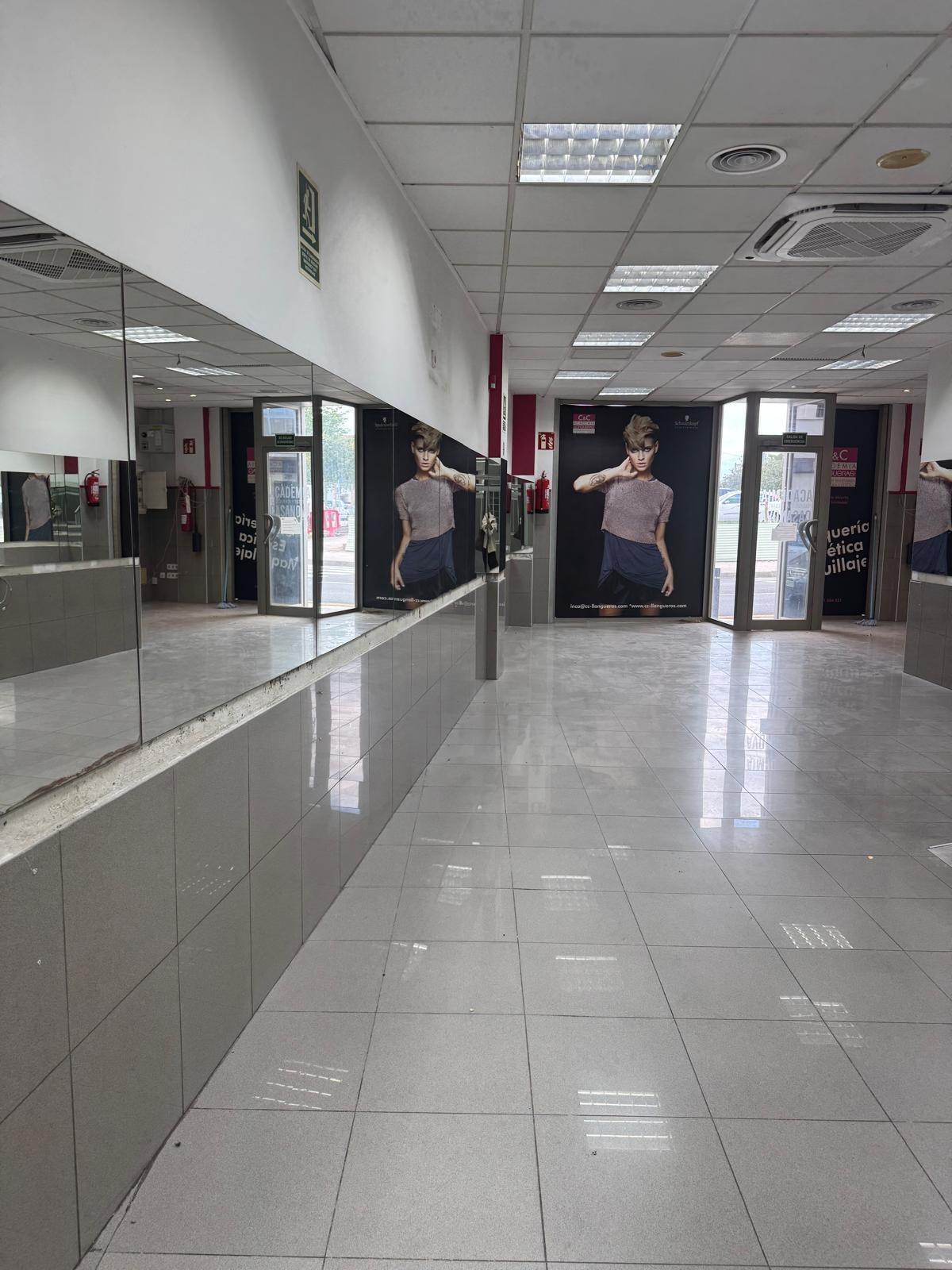 Retail in Inca, Islas Baleares for sale Interior Photo- Image 1 of 19