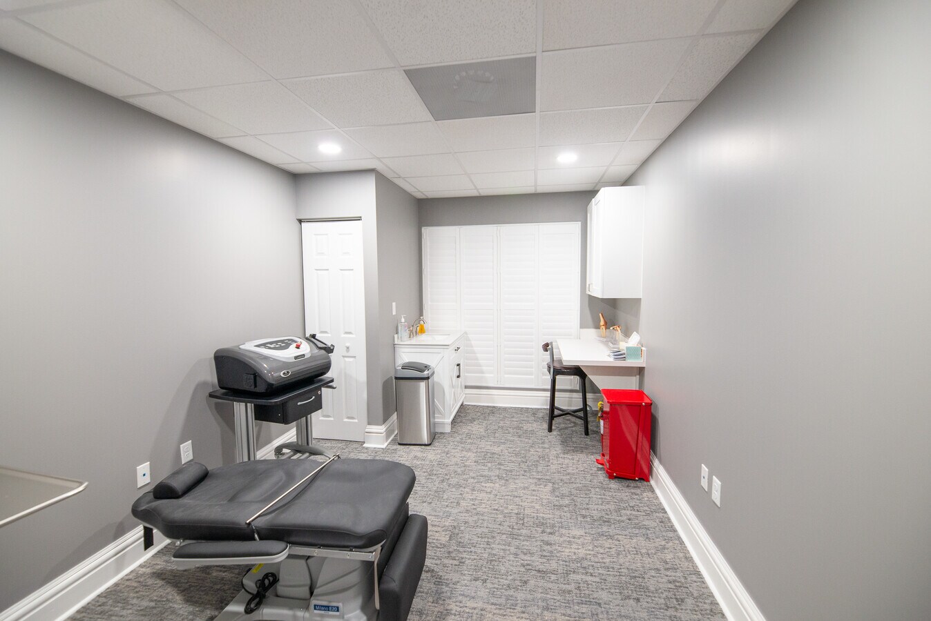 204 Oakfield Dr, Brandon, FL 33511 Office for Sale