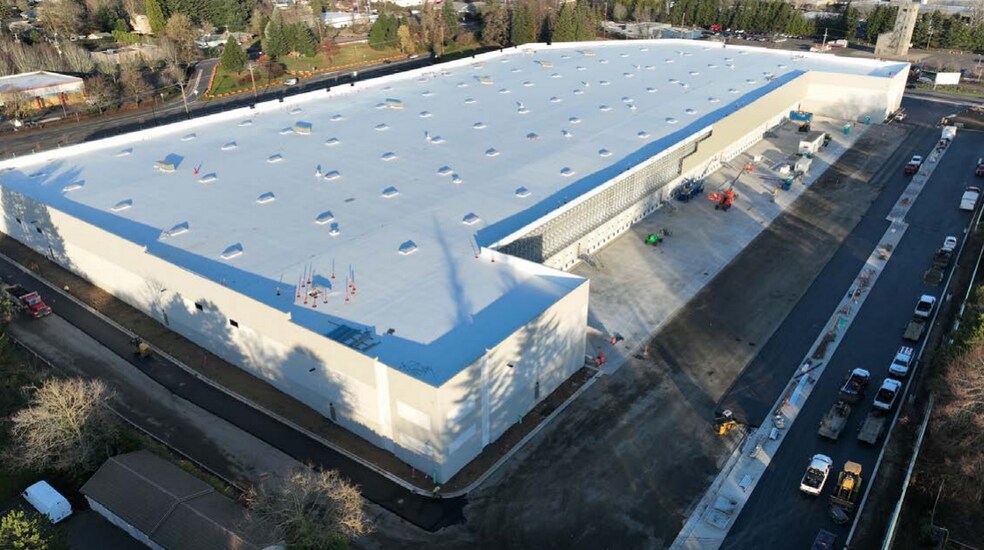 4570 NE 122nd Ave, Portland, OR for lease - Building Photo - Image 1 of 4