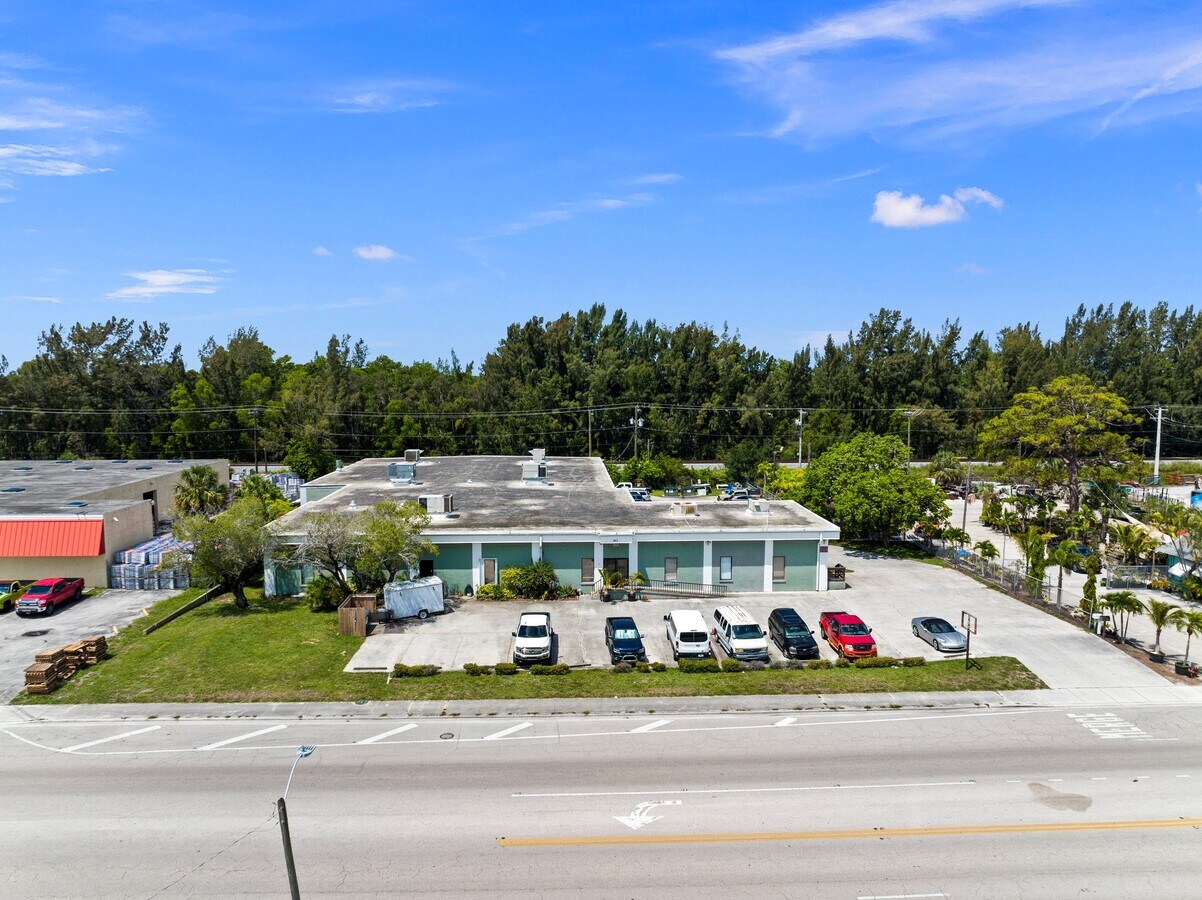 3620 SE Dixie Hwy, Stuart, FL 34997 Industrial for Sale