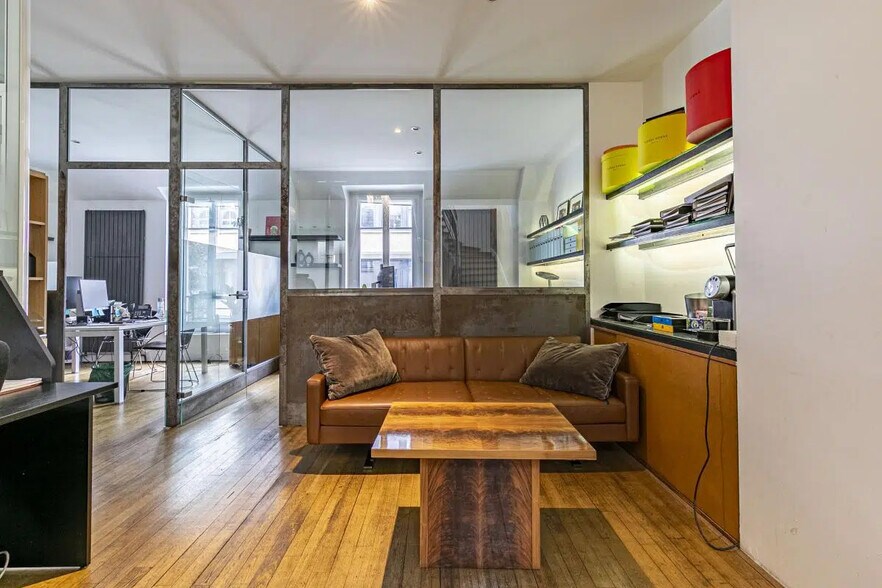 Office in Paris for lease - Building Photo - Image 2 of 22