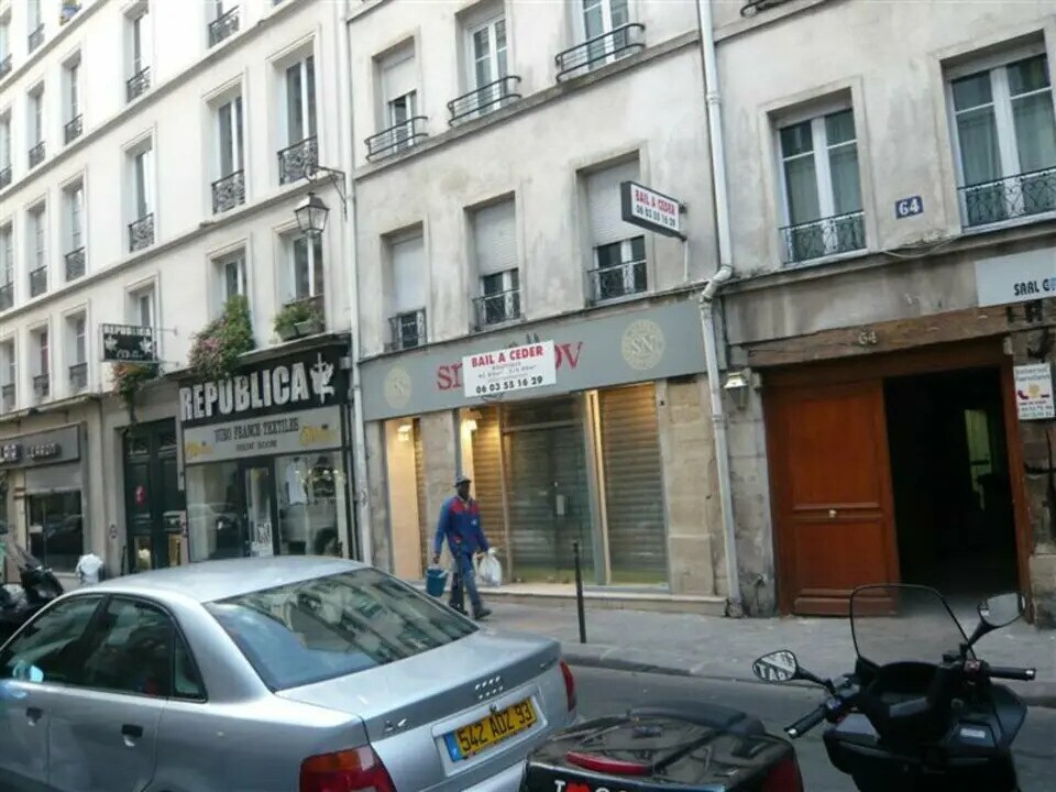 Retail in Paris for sale Building Photo- Image 1 of 7
