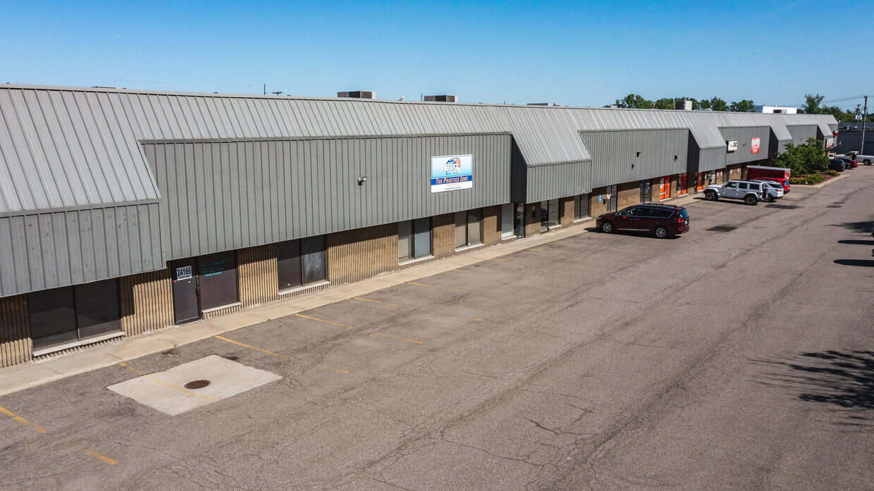 24120-24168 Haggerty Rd, Farmington Hills, MI for lease Building Photo- Image 1 of 10