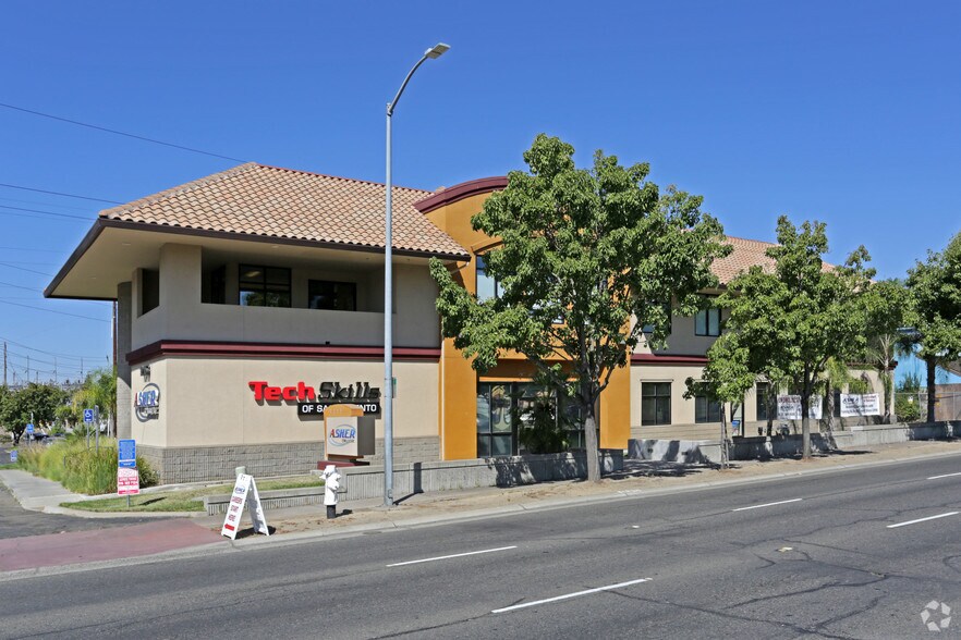 1215 Howe Ave Sacramento Ca 95825 Property Record Loopnet Com