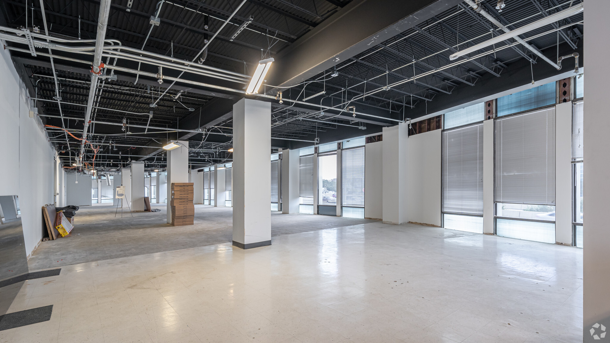 2100 West Loop South, Houston, TX for lease Interior Photo- Image 1 of 4