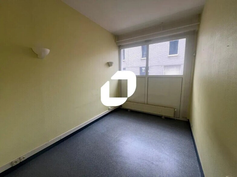 41 Rue Victor Hugo, Lens for lease - Building Photo - Image 2 of 9