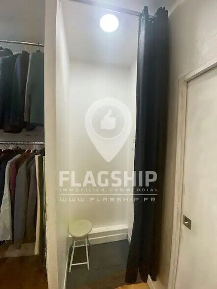 Retail in Paris for lease - Interior Photo - Image 3 of 7