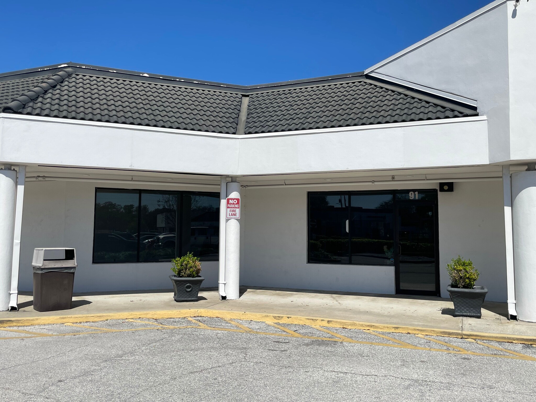 81-125 Geneva Dr, Oviedo, FL for lease Building Photo- Image 1 of 13