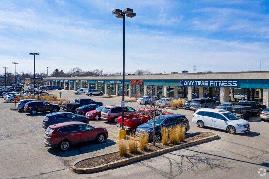 2225-2267 S 108th St, West Allis, WI for lease - Building Photo - Image 2 of 8