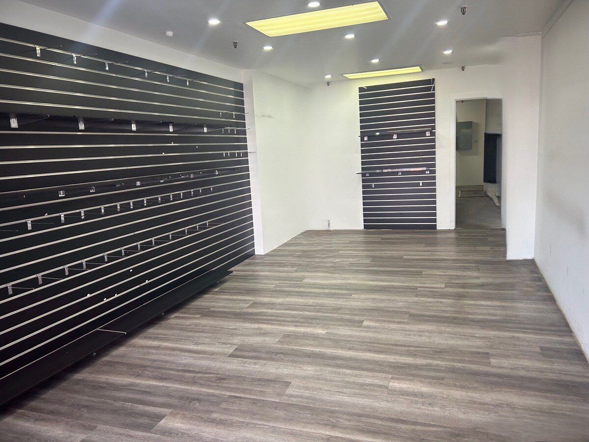 153 Mann St, Gosford for lease Interior Photo- Image 1 of 3