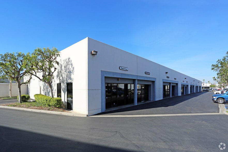 1300 Pioneer St, Brea, CA for lease - Building Photo - Image 3 of 7