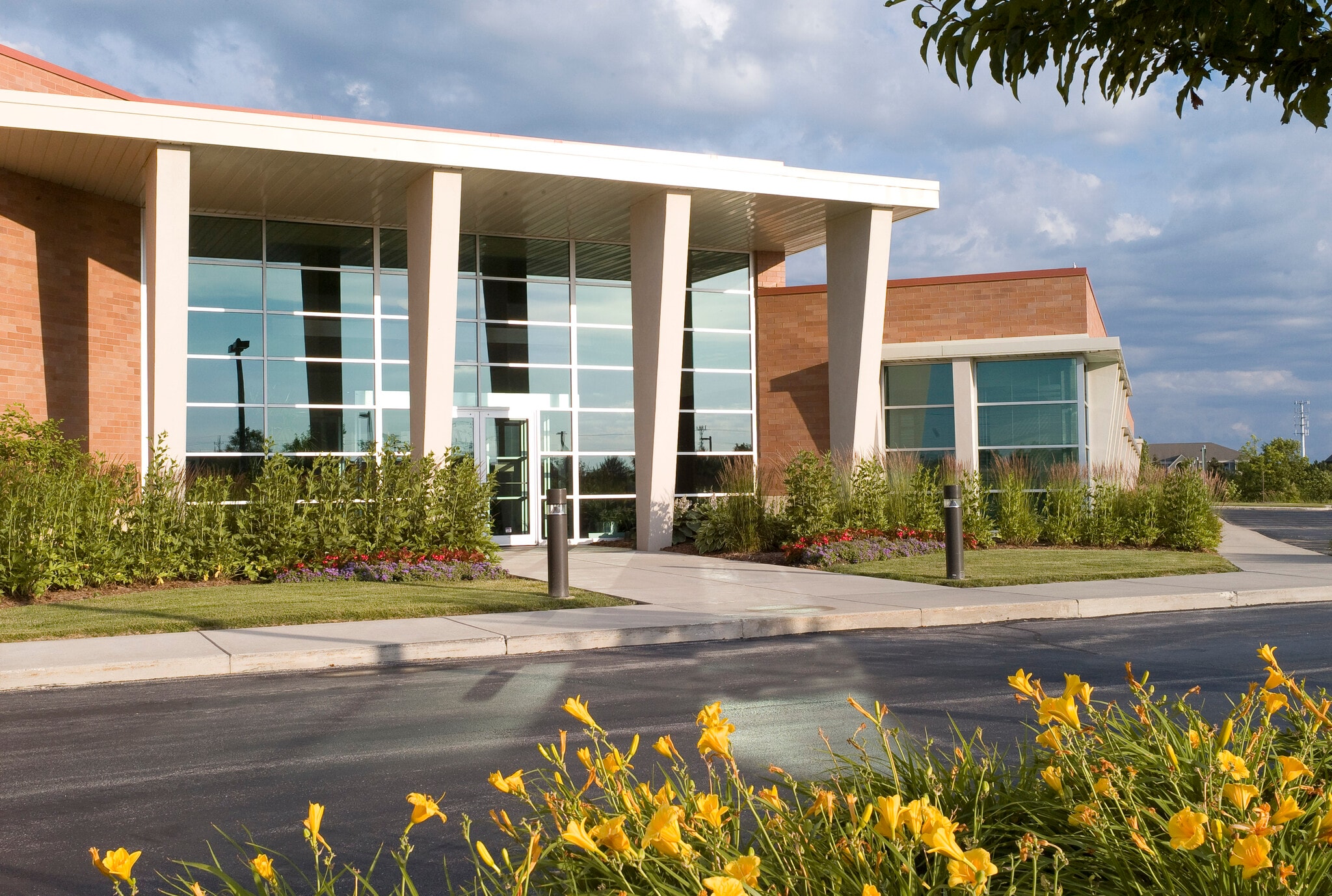 12080 N Corporate Pky, Mequon, WI for sale Building Photo- Image 1 of 14